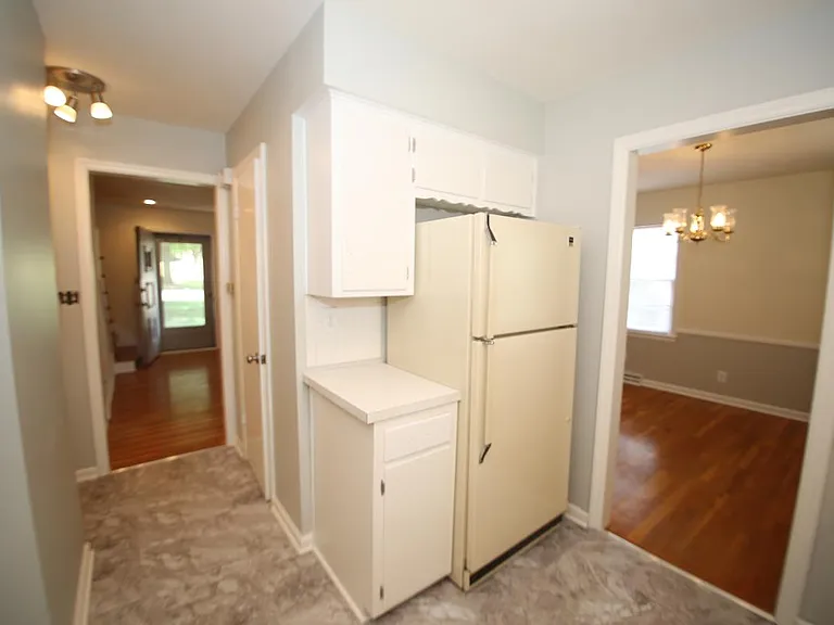 11409 Minor Dr — Photo 8