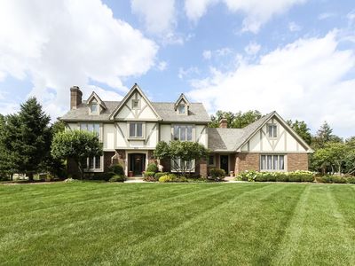 975 Persimmon Dr, St Charles, IL, 60174