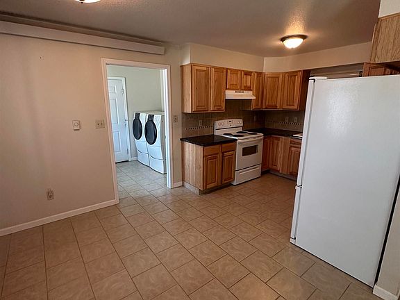 5th image of 1055 Pine St
