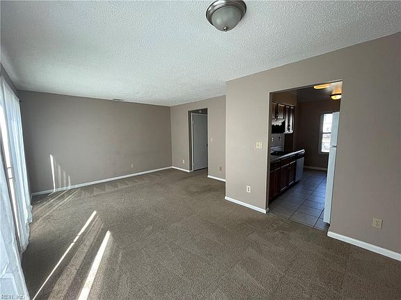 4th image of 1320 River Birch Run S