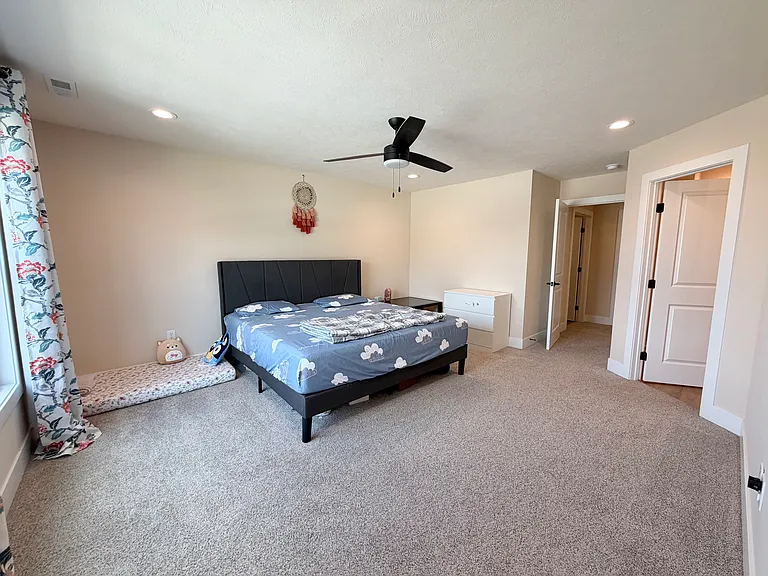 300 Waterwheel Dr — Photo 16
