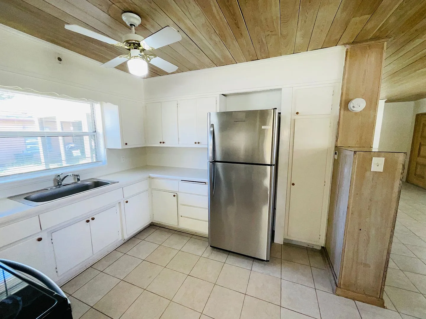 2 Bedroom 1 Bath - Minutes away from Downtown Fort Pierce — Photo 4