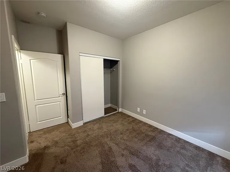1900 N Torrey Pines Dr #105 — Photo 14