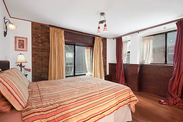 Sold by Corcoran | media 14