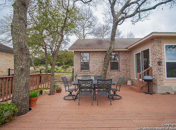 5th image of 350 Brooklynn Ln