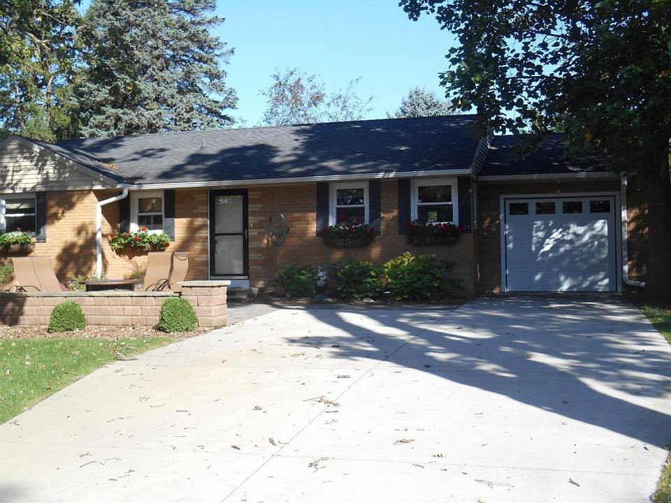 1st image of 1600 Highland Dr