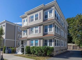 257 Belgrade Ave APT 1, Roslindale, MA 02131