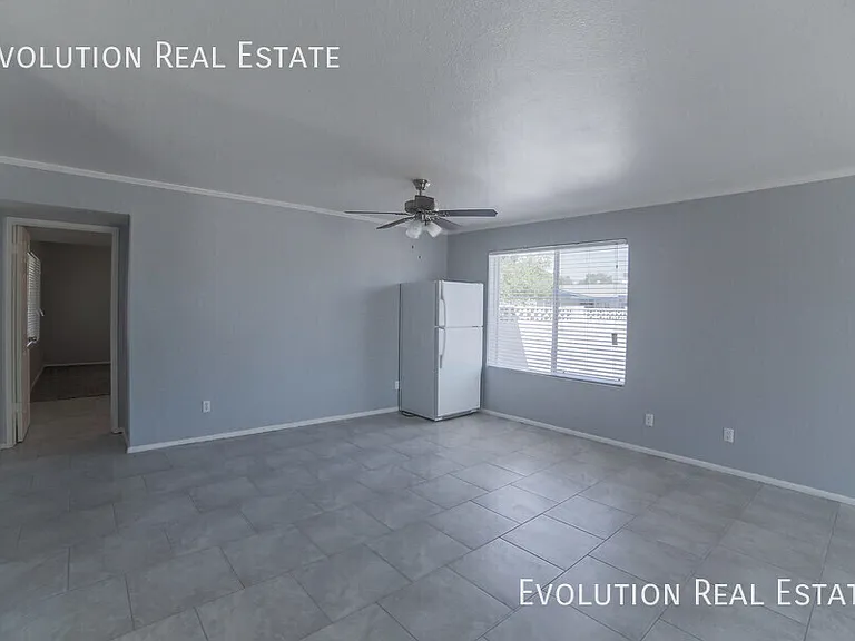 2110 S Shannon Dr — Photo 8