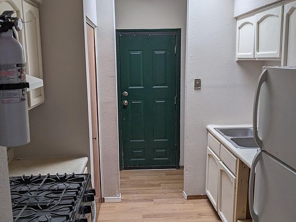 5th image of 2621 Red Sails Dr #A