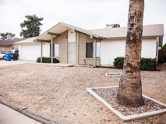 2nd image of 8622 W Glenrosa Ave