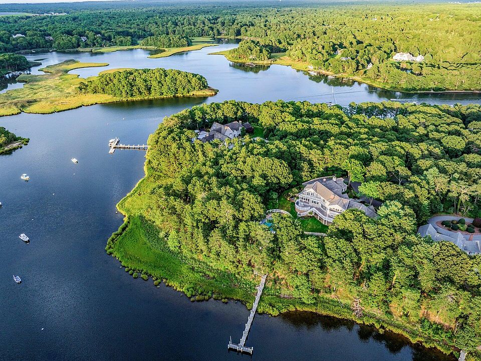 1st image of 16 Cove Point Lane