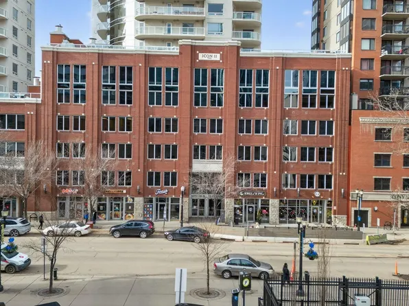 10152 104th St NW #2504, Edmonton, AB T5J 0B6