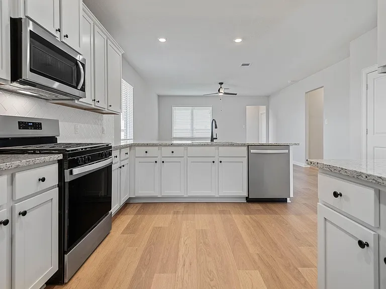 1119 Campside Dr — Photo 5
