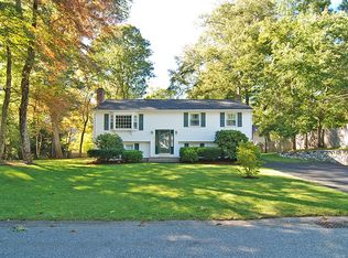 8 Mirror Rd, Billerica, MA 01821
