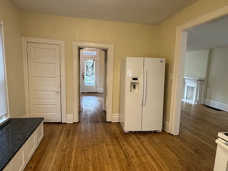 113 E Oakland Ave — Photo 7