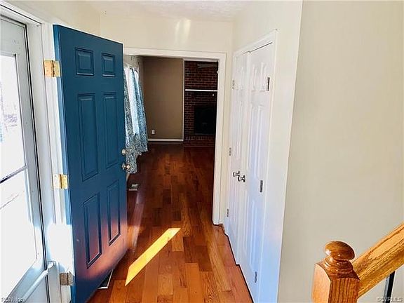 4th image of 6689 Lake View Dr
