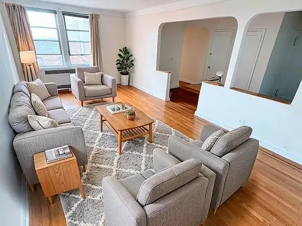 83-43 118th St #2K, Kew Gardens, NY 11415