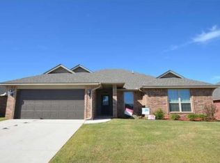 709 Drover Ln, Yukon, OK 73099