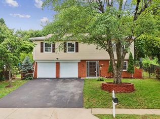 603 Williamsburg Rd, Sterling, VA 20164