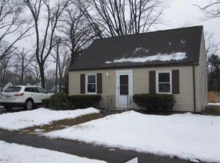 7 Surrey Rd, Springfield, MA 01118