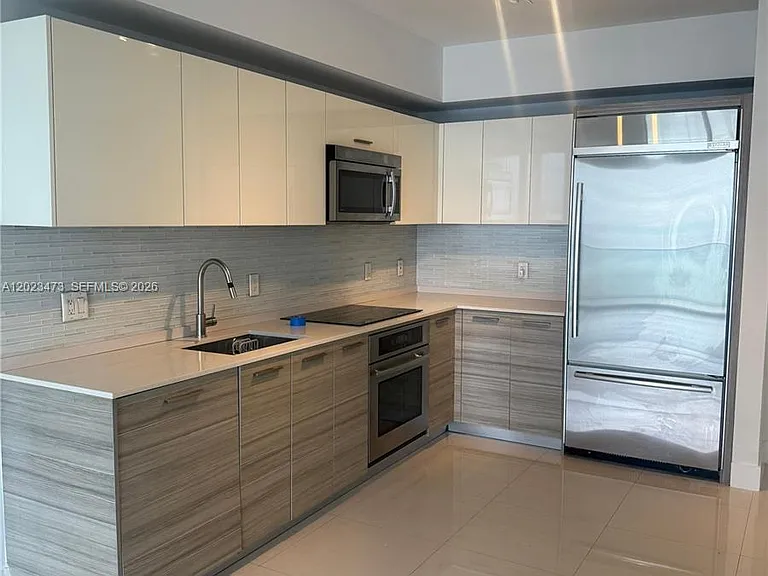 1300 Brickell Bay Dr #707 — Photo 15