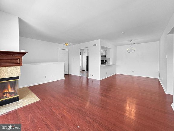 4th image of 3102 Limestone Way