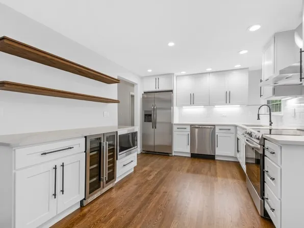 93 Beatrice Ln, Holliston, MA 01746