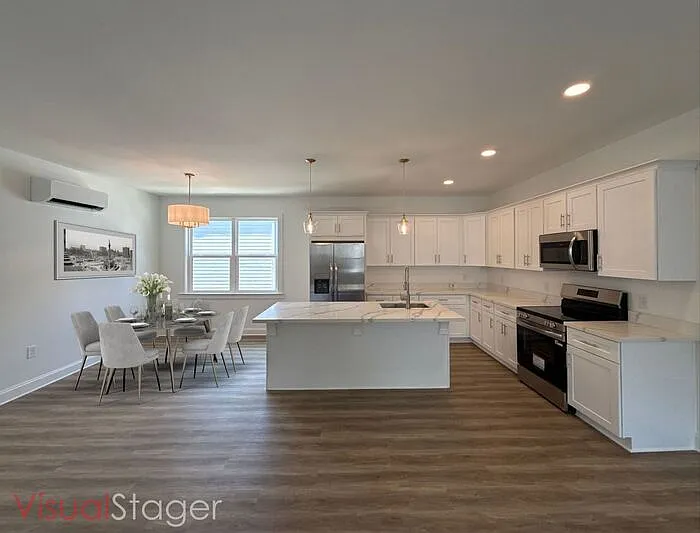 4 bed, 2.5 bath, 1829 sqft, $2,600 — Photo 3