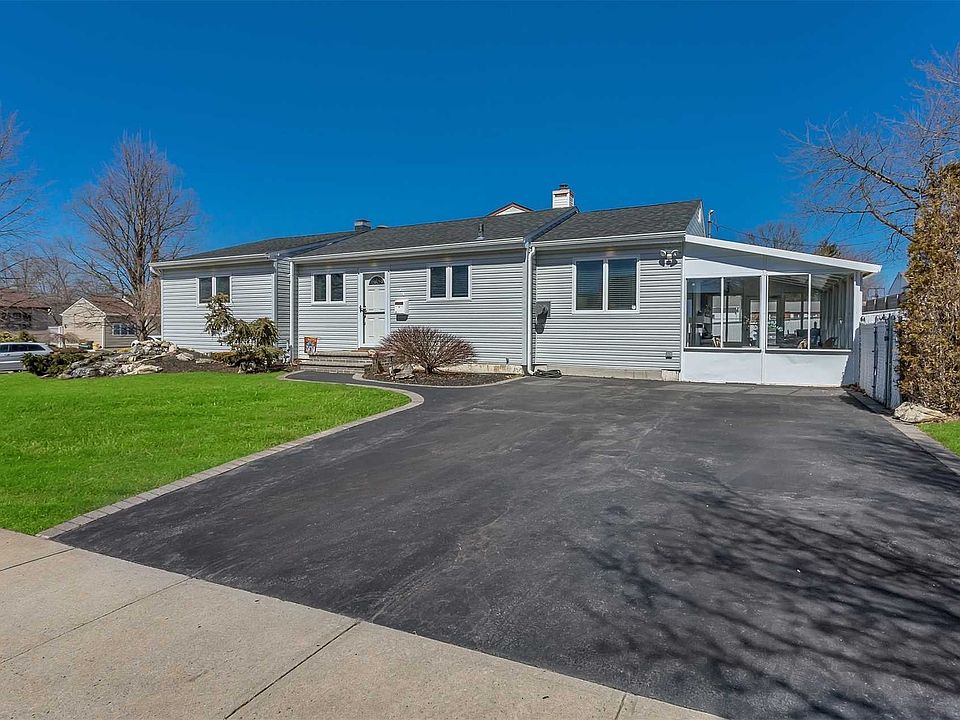 1st image of 34 Vera Ave