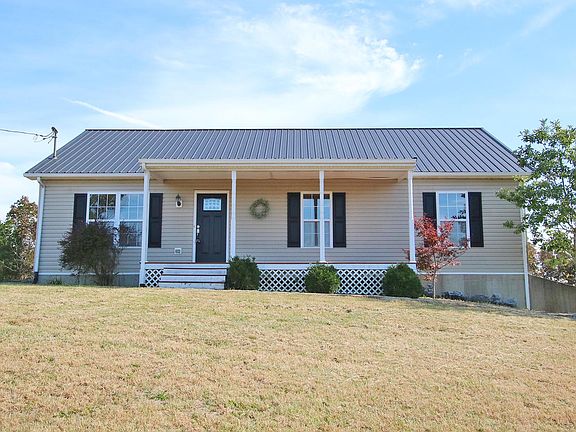 2nd image of 640 Parsons Ln