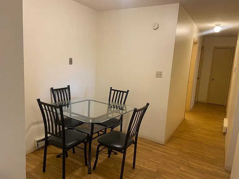 702 Crescent Dr #8 — Photo 3