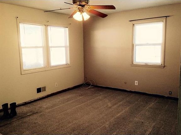 4th image of 8301 S 38th St