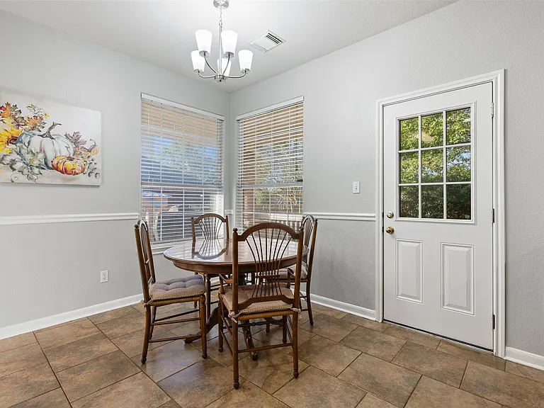 4435 Hunters Lodge Dr — Photo 15