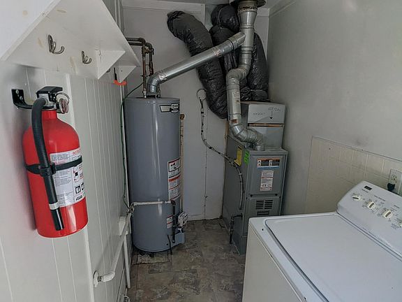 5th image of 552 E Dallas Ave