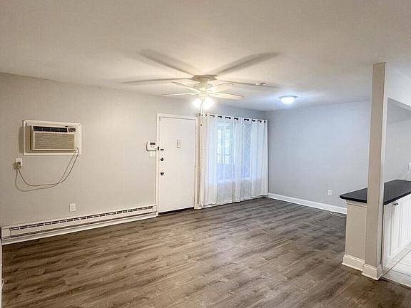 5th image of 115 Amberly Dr Unit H