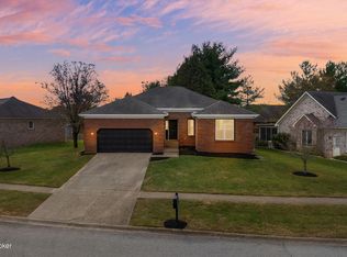 4000 Hurstbourne Woods Dr, Louisville, KY 40299