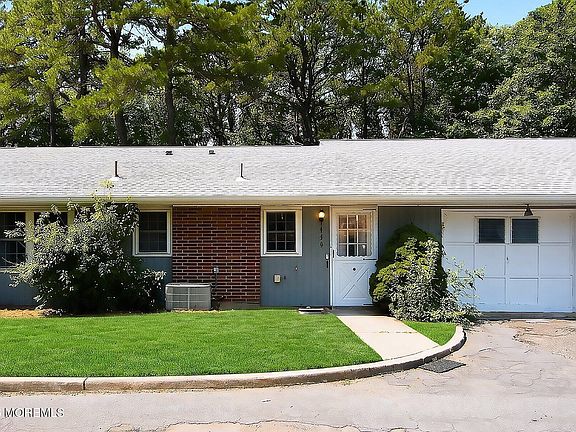 2nd image of 419B Chatham Court