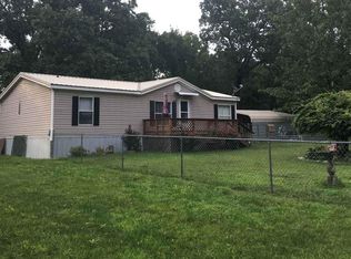 568 Sills Peninsula Rd, Clinton, AR 72031