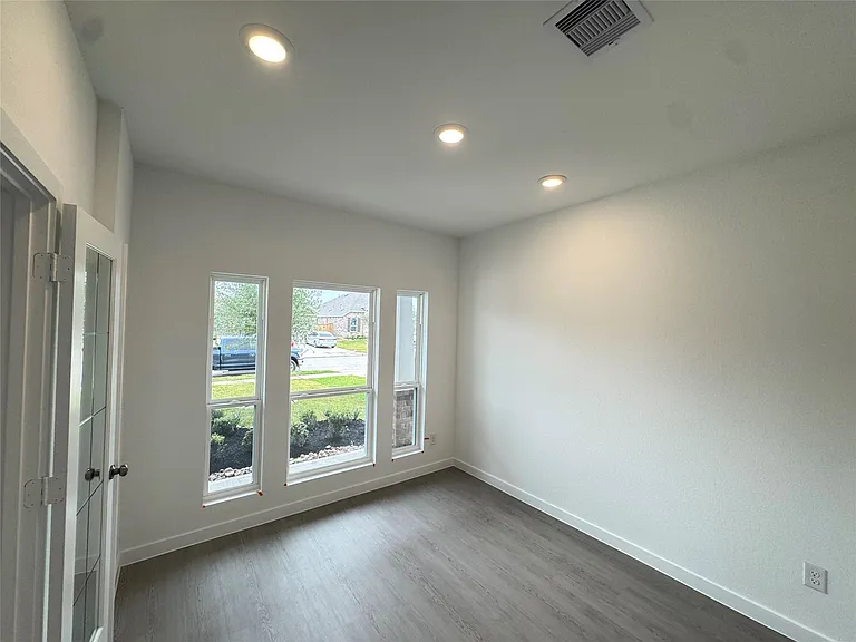 6423 Green Pedal Ln — Photo 4