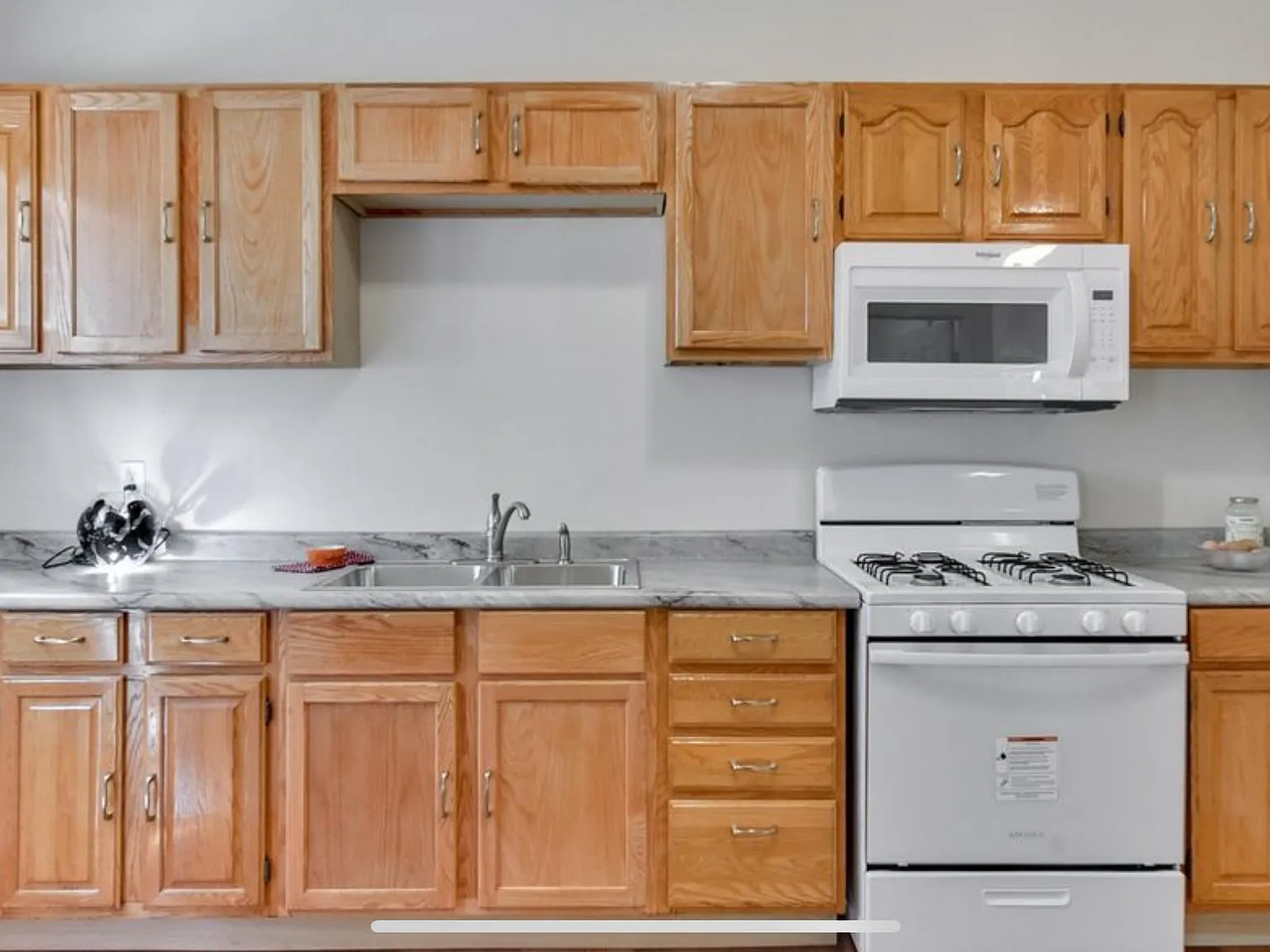 2 bed, 800 sqft, $1,175 — Photo 2