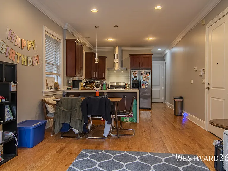 3718 N Wilton Ave #2 — Photo 4