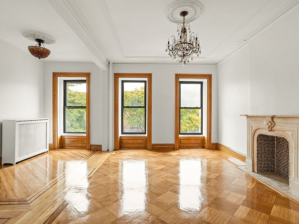 1st image of 254 Vanderbilt Ave APT 3L