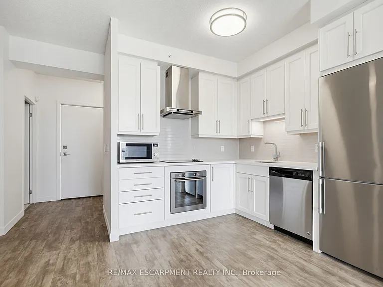 2081 Fairview St #1507 — Photo 11