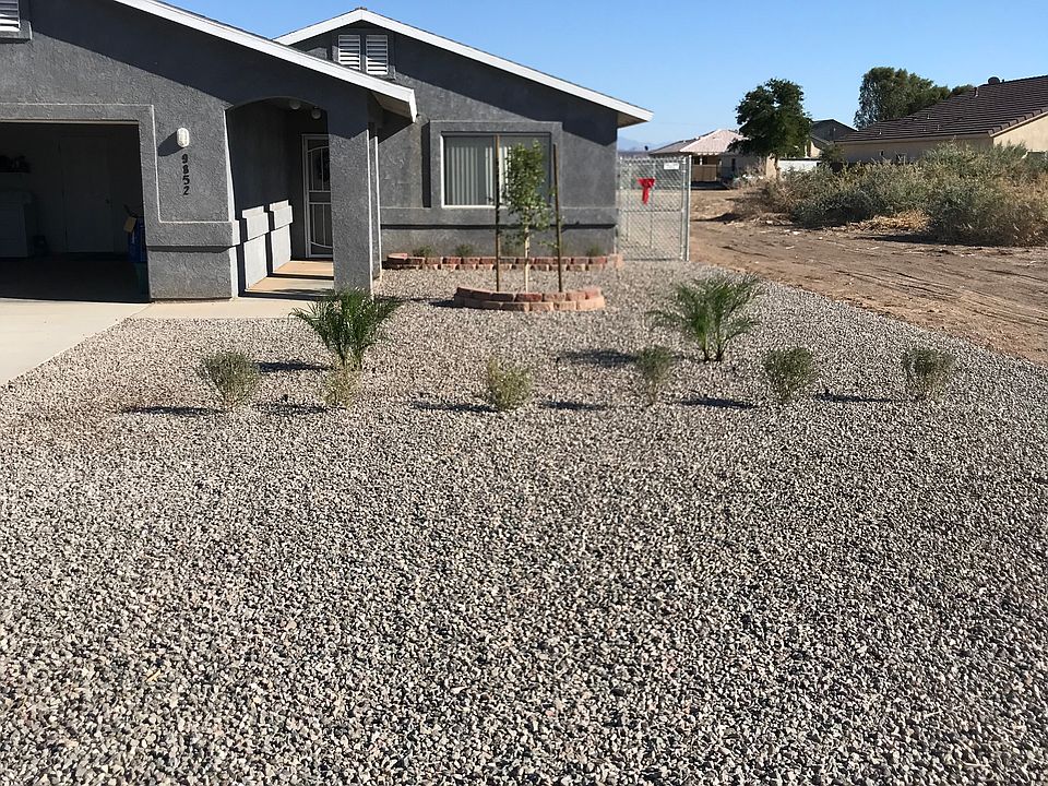 1st image of 9852 S Phoenix Dr
