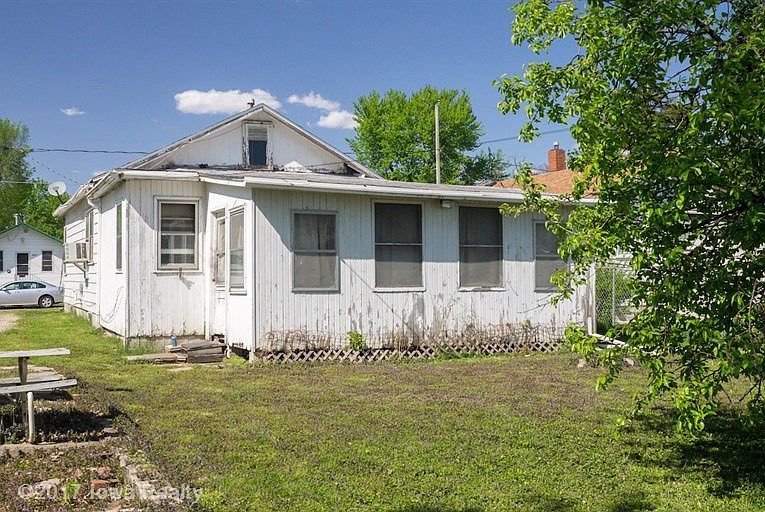 2nd image of 3027 State Ave