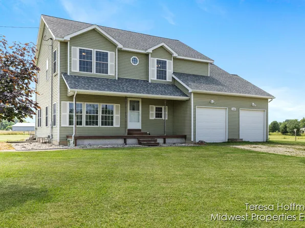 13588 Duck Pond Ln, Lake Odessa, MI 48849