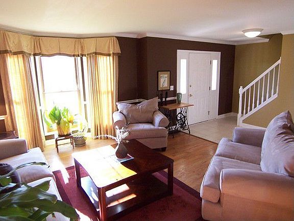 5th image of 2617 Vineyard Ln