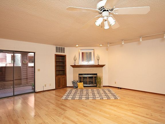 5th image of 24 Woodward Blvd #21