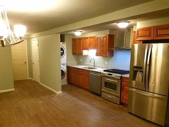 3rd image of 1723 W Altgeld St #G