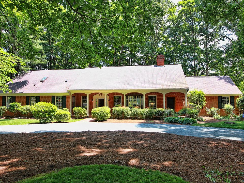 1st image of 1834 N Lakeshore Dr